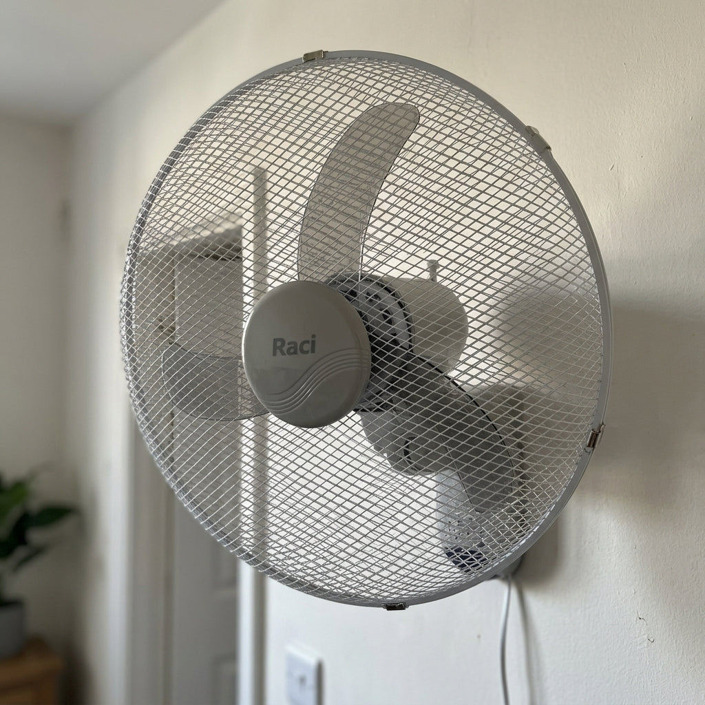 18in Wall-Mounted Fan with Remote
